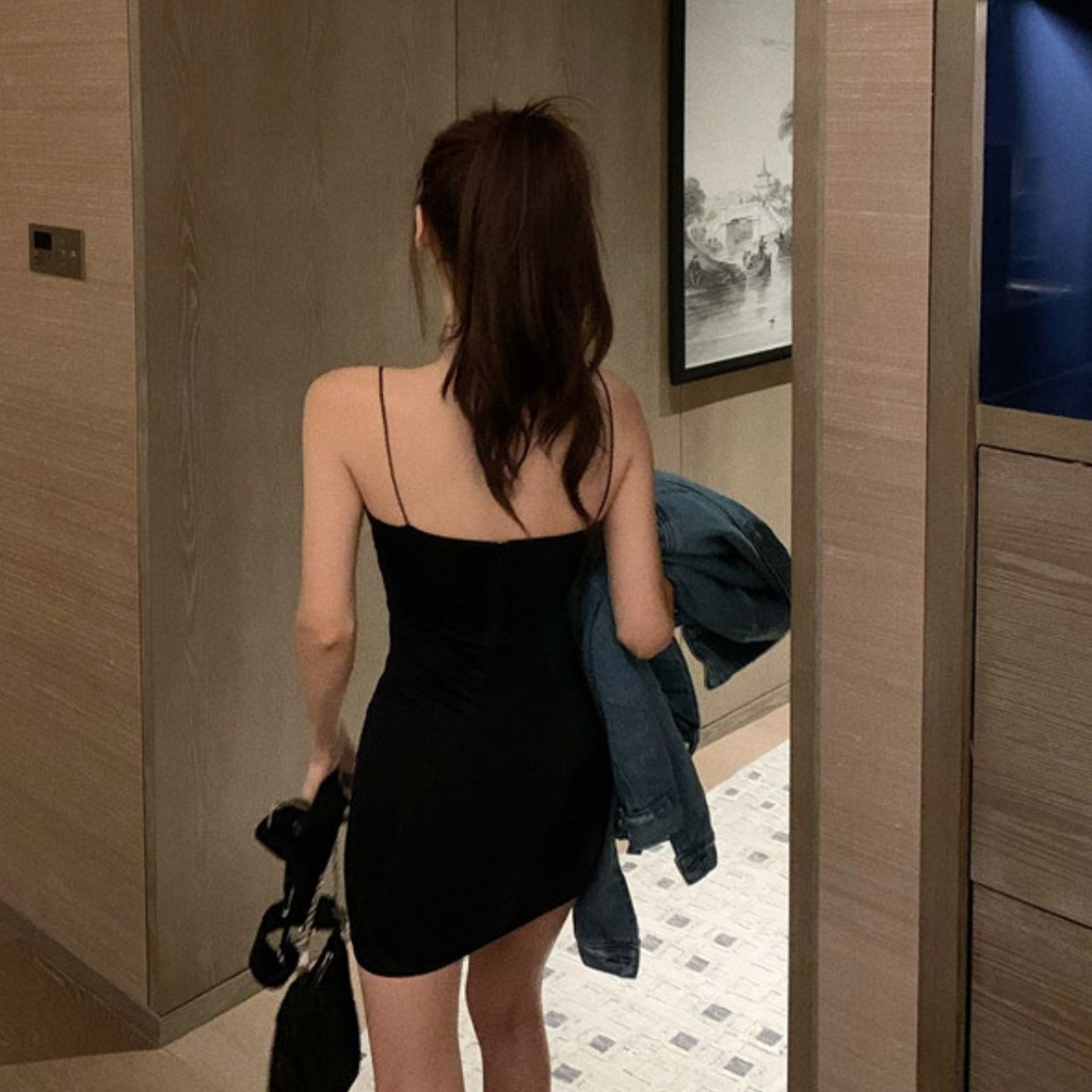 Đầm dáng ôm nữ hai dây Emilyshop