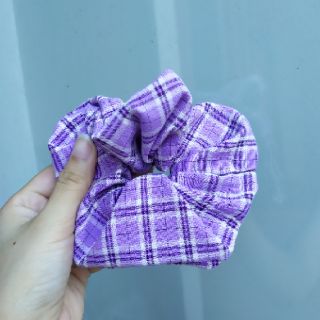 Cột tóc Caro