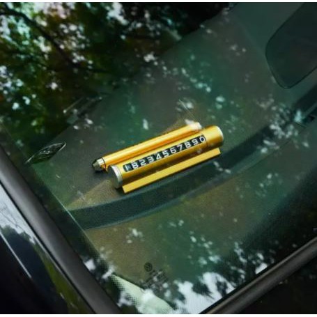 Bảng số điện ô tô kiêm giá đỡ điện thoại, tinh dầu, búa thoát hiểm 4in1