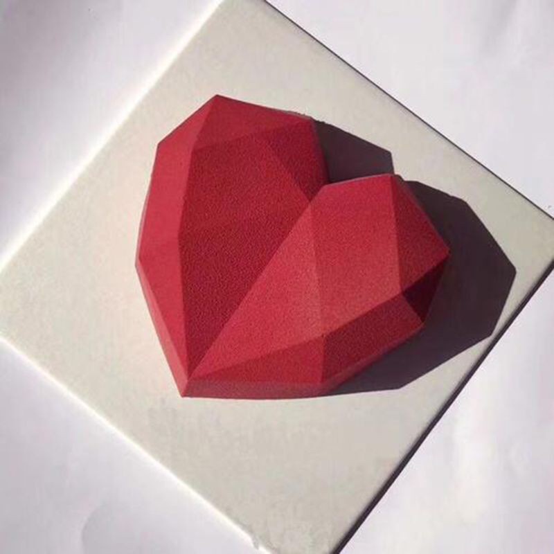 Khuôn silicon tạo hình trái tim 3D trang trí bánh