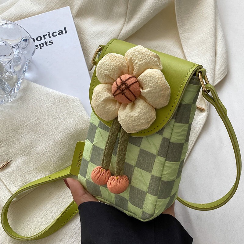 Túi mini đeo chéo hoạ tiết kẻ caro đính bông hoa dễ thương - Elisa Store