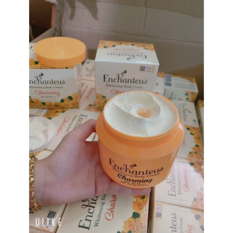 Kem Body Vaseline 250g Chất Kem Y Hình
