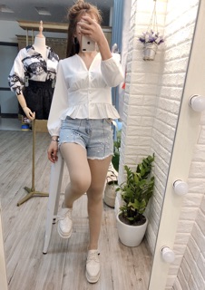 Áo sơ mi bánh bèo