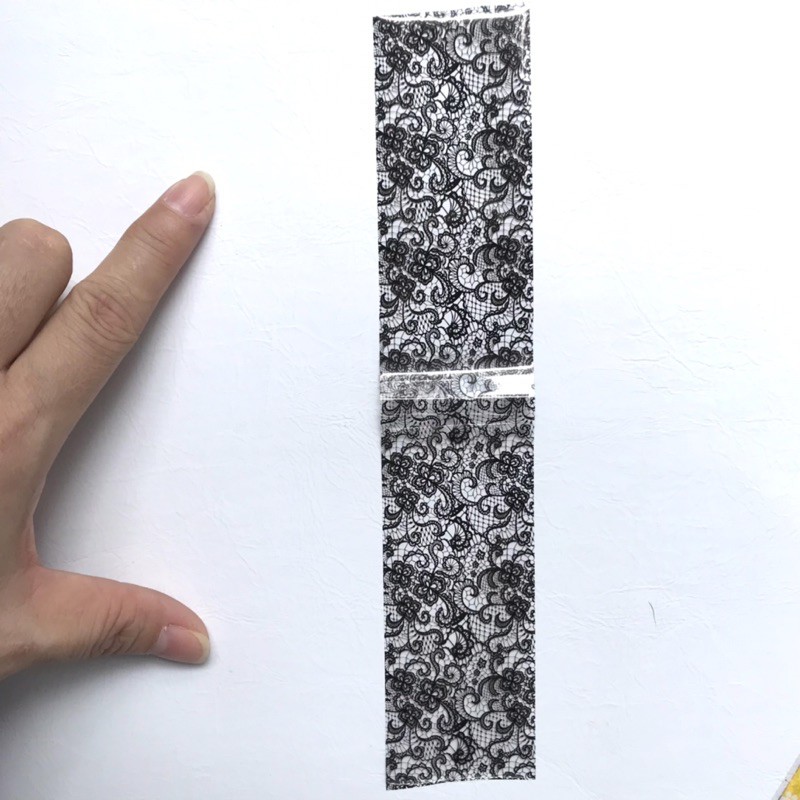 Foil dán móng ren trắng đen 10 tấm