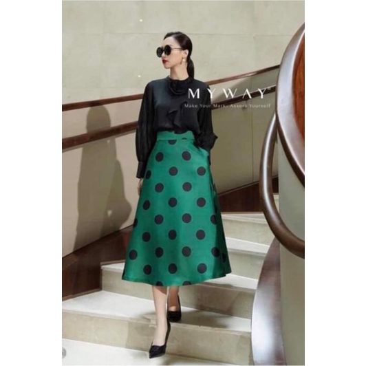 Vải taffta chấm bi to