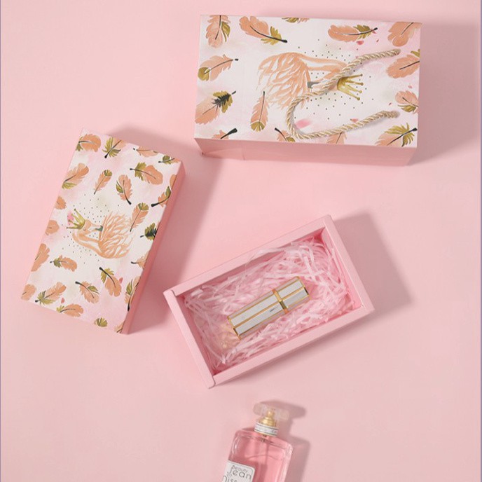 Bộ Túi giấy quai xách + Hộp dùng đựng đồ quà tặng trang sức, son môi, mỹ phẩm, nước hoa. hình hồng hạc, kỳ lân [Q229]