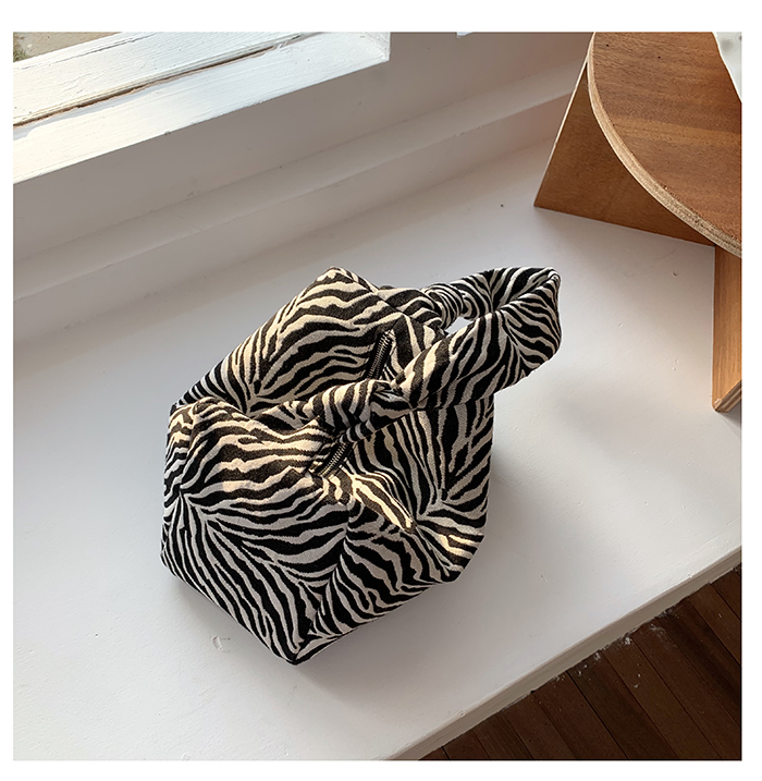 Túi Xách Canvas Ngăn Rộng Họa Tiết Ngựa Vằn Thời Trang