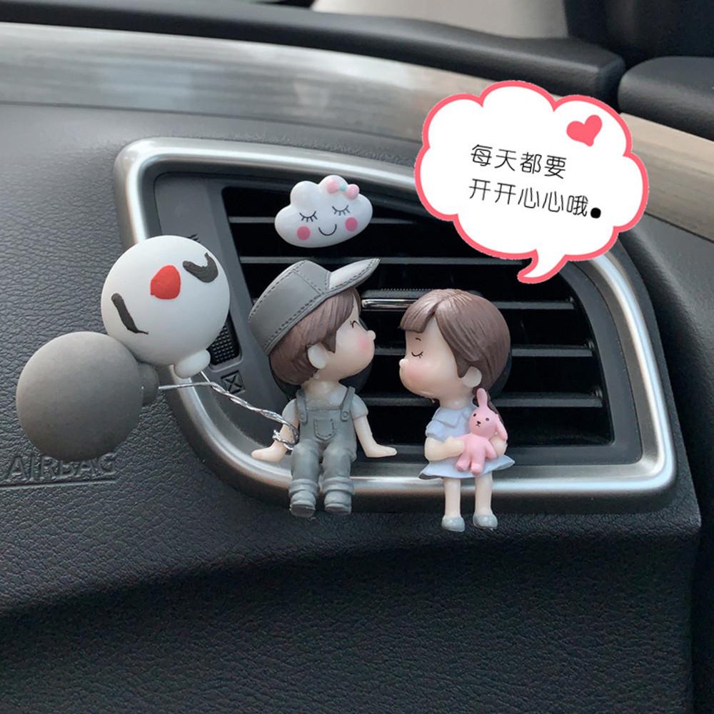 Kẹp Khuếch Tán Nước Hoa Gắn Điều Hòa Xe Hơi Tiện Dụng