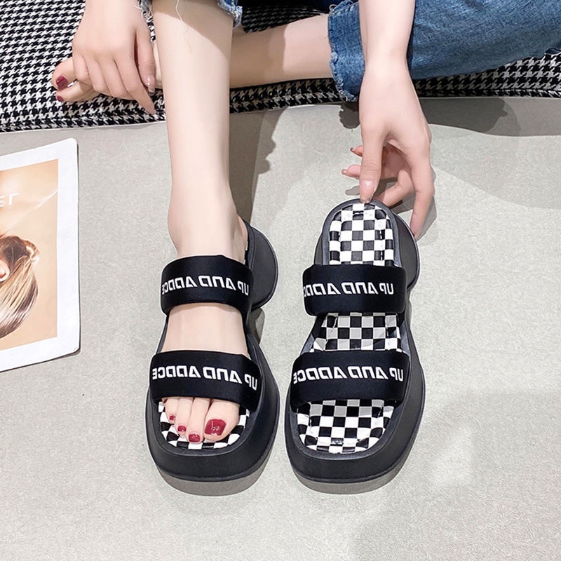 Dép Sandal Đi Biển Đế Dày Phong Cách Mới