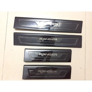 Ốp bậc trong ngoài inox xe ford ranger 2016 2017 2018 2019