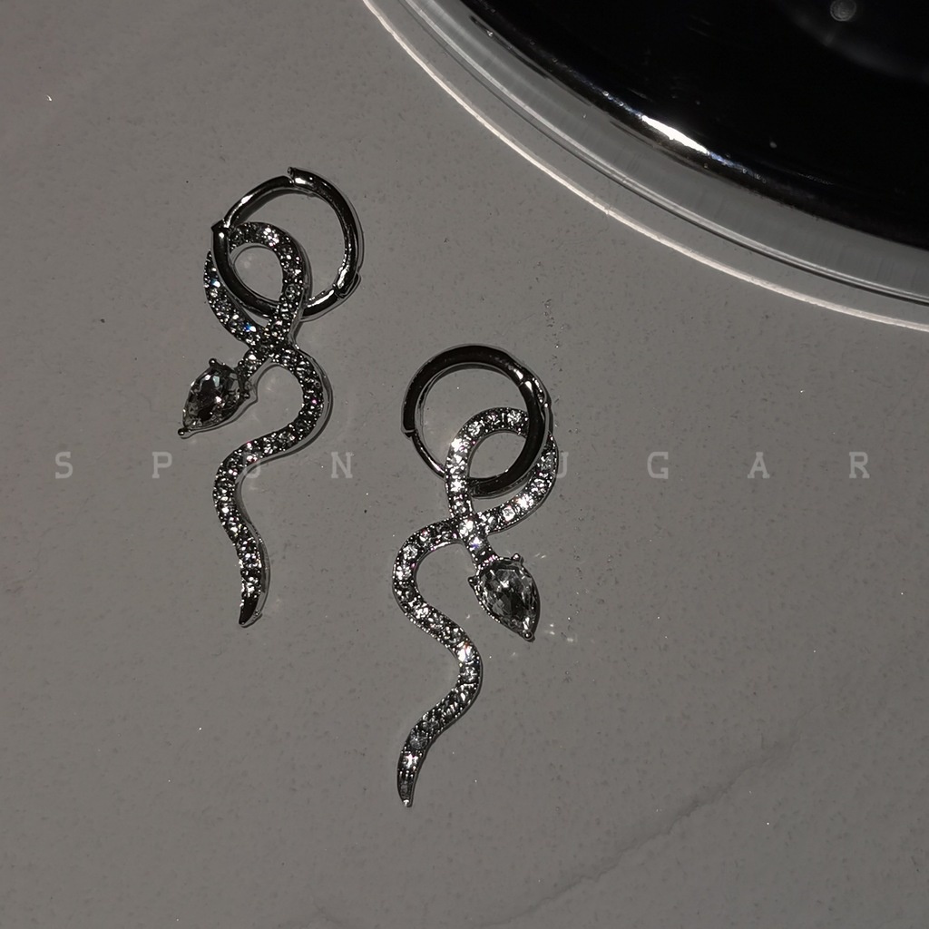 Khuyên Tai Hình Rắn Thời Trang Cá Tính