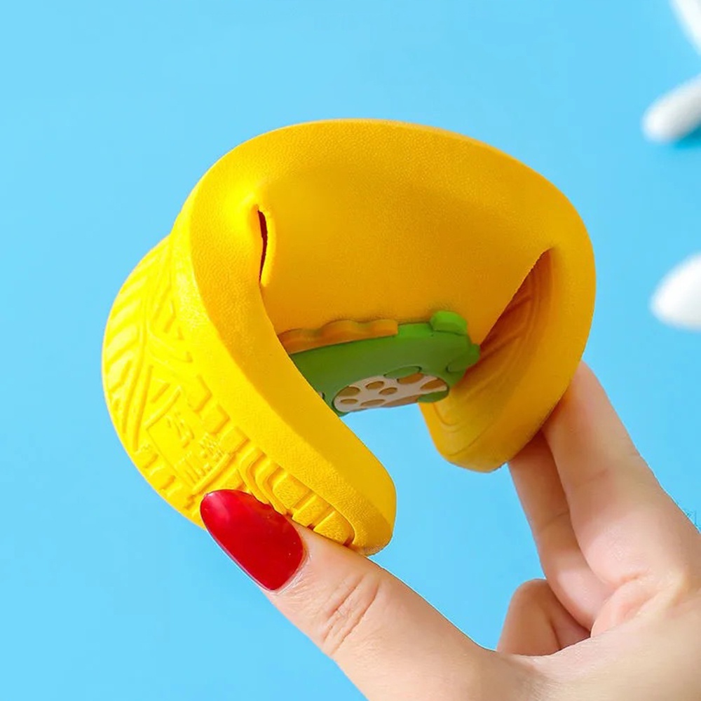 Dép Sandal Đế Mềm Chống Trượt In Hoạt Hình Dễ Thương Cho Bé SJ5035