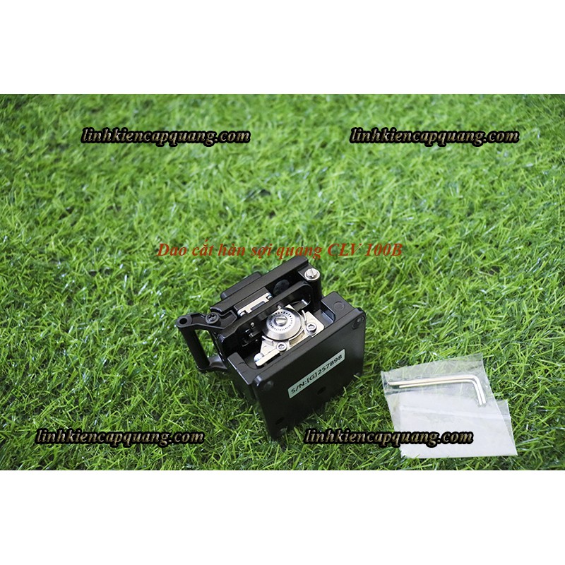Dao cắt hàn sợi quang CLV 100B