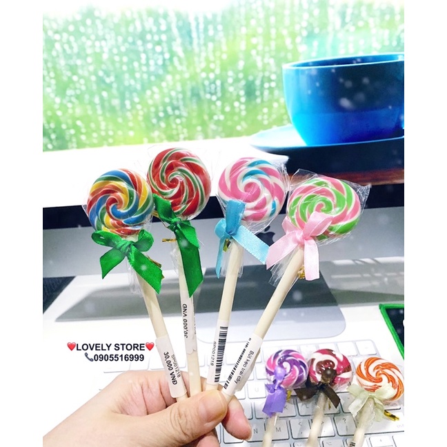 🍭Bút Bi Có Hình Dáng Cây Kẹo Mút Đủ Màu+Trái Cây Siêu Cute Đáng Yêu Xỉu Up Xỉu Down nha. Hàng Quảng Châu Loại 1 Cao Cấp