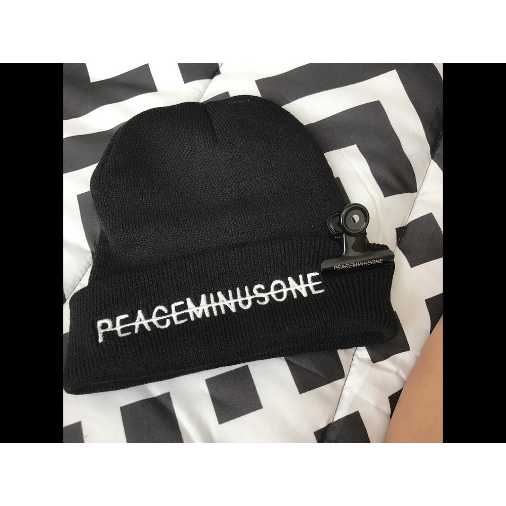 Servise Mũ len thêu chữ PEACEMINUSONE phong cách G-Dragon