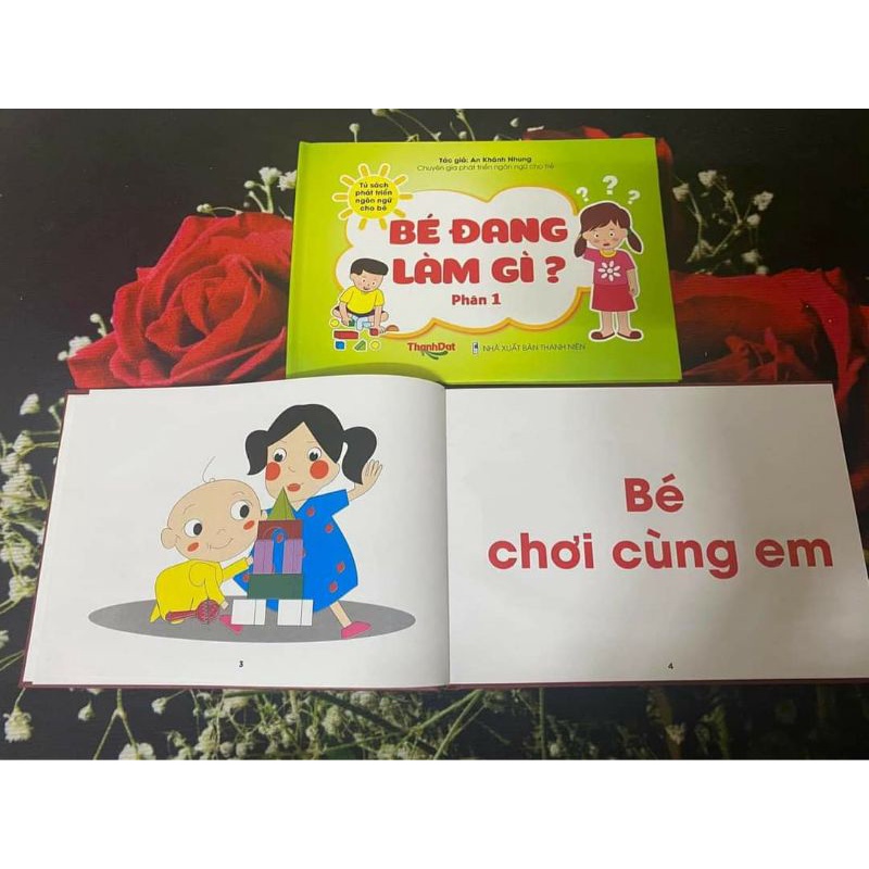 Hót Combo 2 quyển bé đang làm gì hot