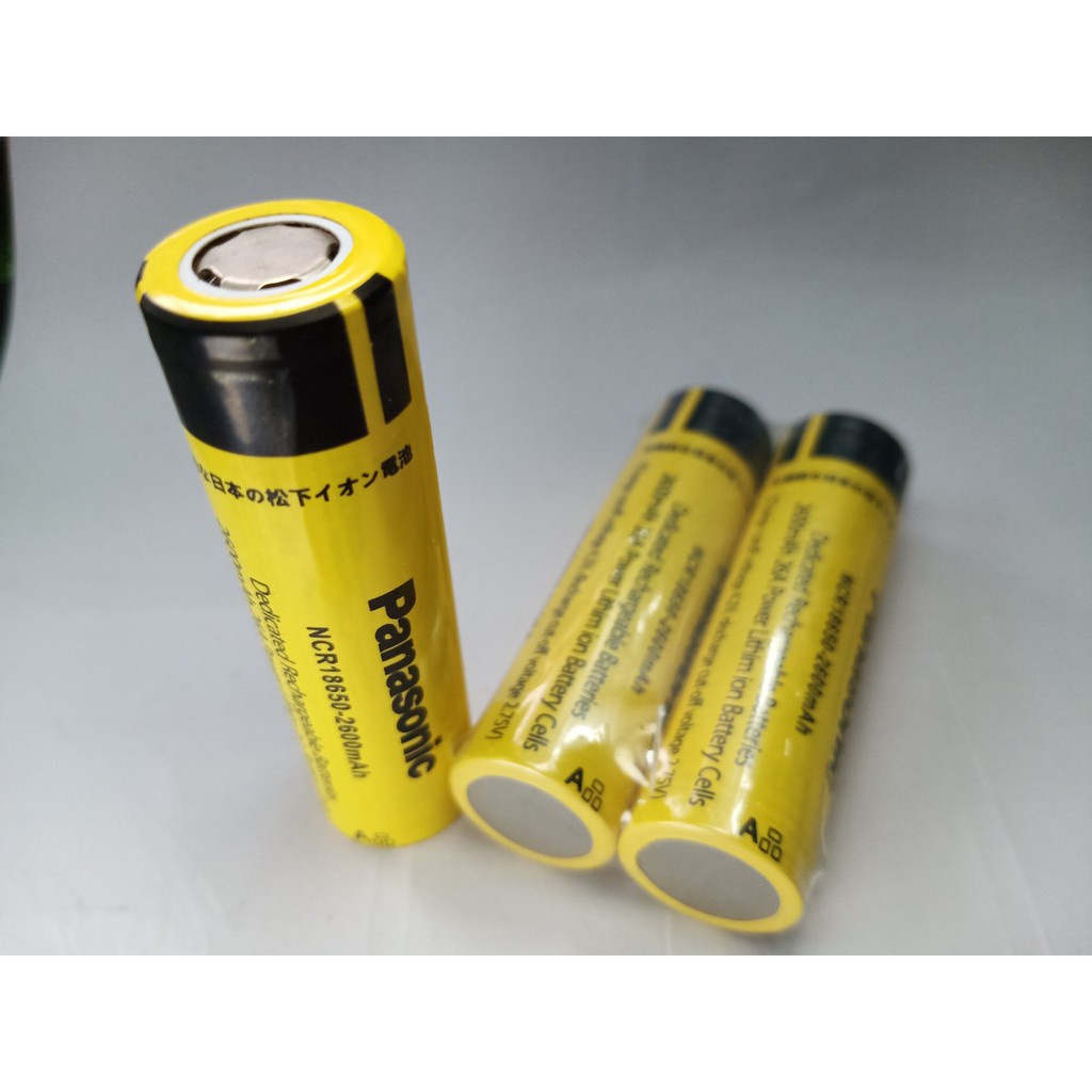 2 Pin UltraFire Loại Lớn 2600  XỊN Dùng Cho Máy Trợ Giảng, Đèn Đội Đầu, Loa