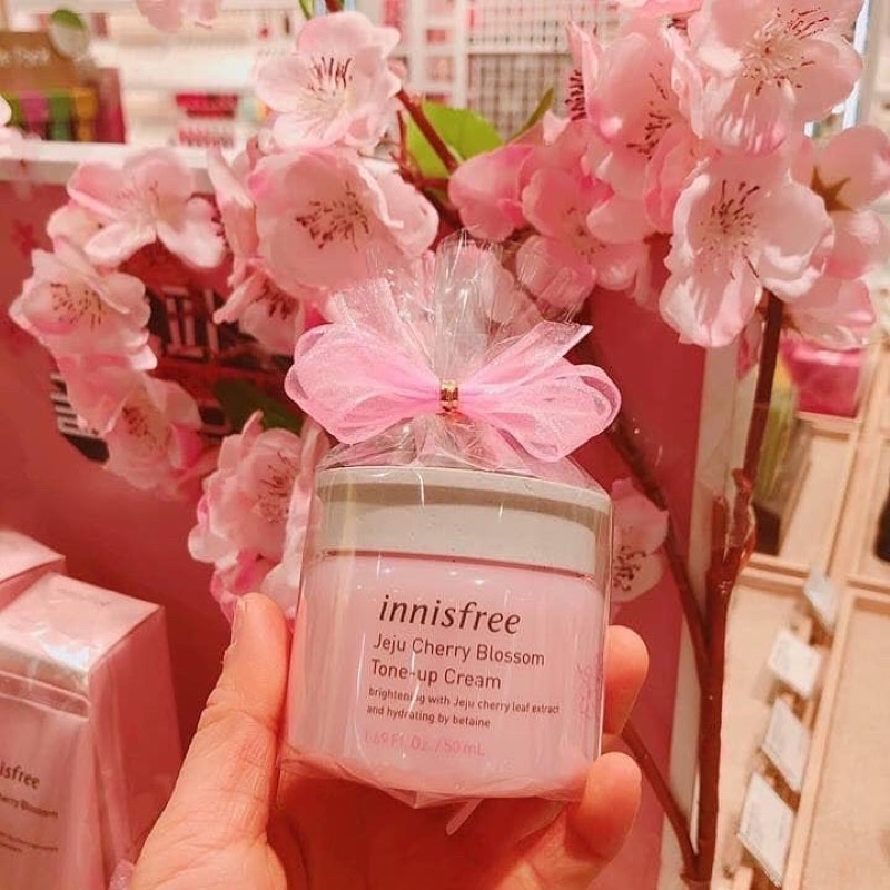 Kem dưỡng da Hoa anh đào INNISFREE CHERRY BLOSSOM