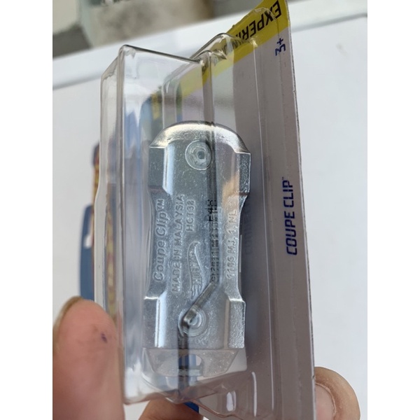 Xe móc khóa Hot Wheels Coupe Clip