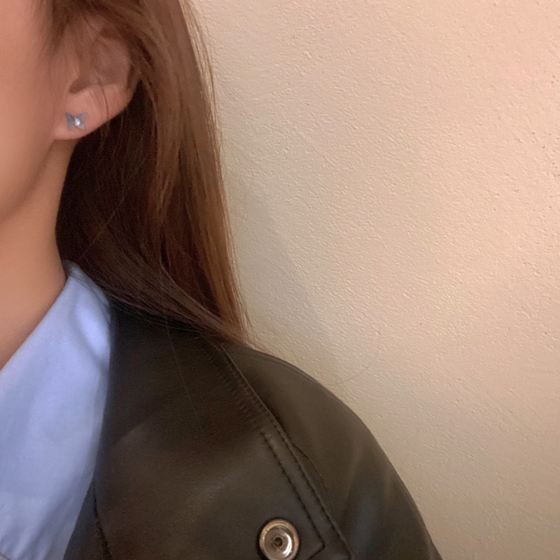 Bông tai hình bướm nhiều màu sắc tùy chọn xinh xắn làm đẹp cho nữ