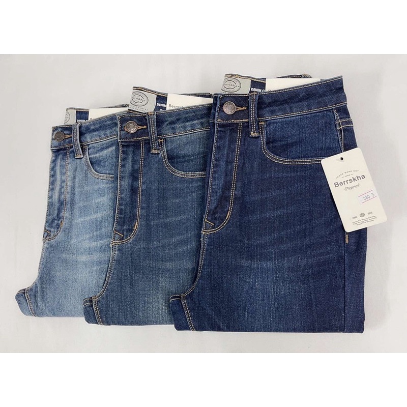 Quần skinny 9 tấc trơn Berrskha lưng cao qua rốn