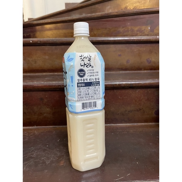 Thùng 12 chai nước gạo Hàn Quốc OKF 1,5L