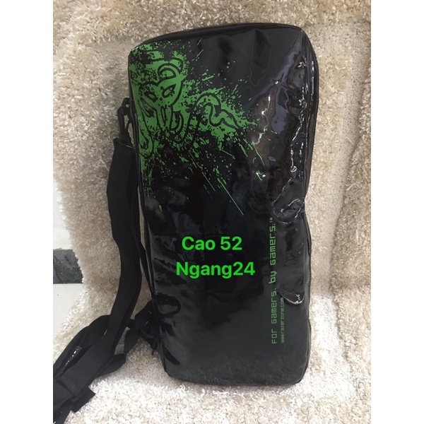 Túi si phom đọc lạ sale thu hồi vốn