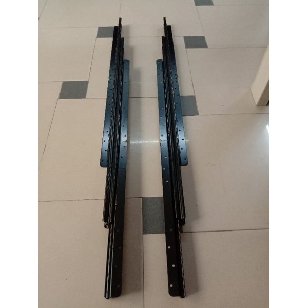 RAY TỦ CẦU THANG 600/1450mm