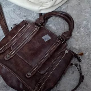 Giày gửi yến hoàng vũ 150k
