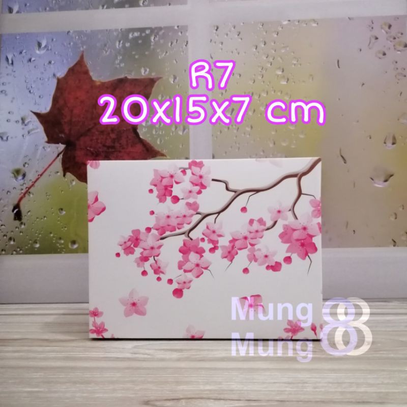 Hộp Bánh 20x15 / Hộp Bánh 20x15 / R7 Sakura 310 AK