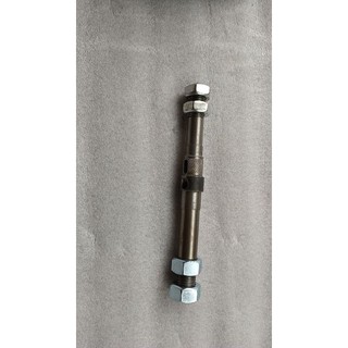 trục để chế bánh xe cân bằng thành 2 trục