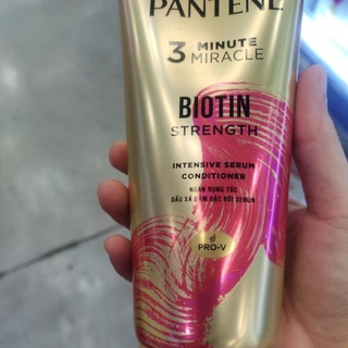 Dầu xã tóc serum đậm đặc pantene có 3 màu 3 lựa chọn.