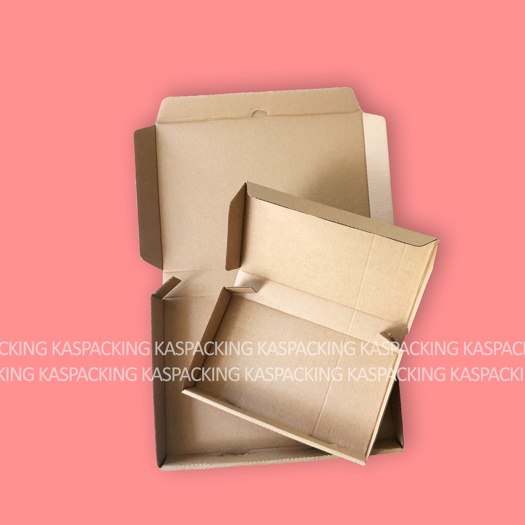 35x25x3 cm - 100 Thùng hộp carton để đựng hàng.