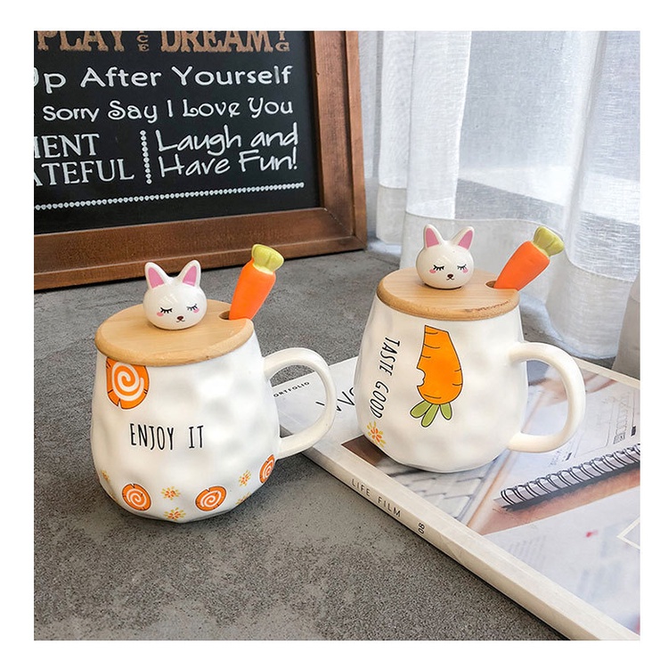 Cốc sứ thỏ carrots kèm nắp gỗ và muỗng cà rốt kute
