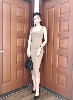 Váy nhúng đỏ + dây xanh