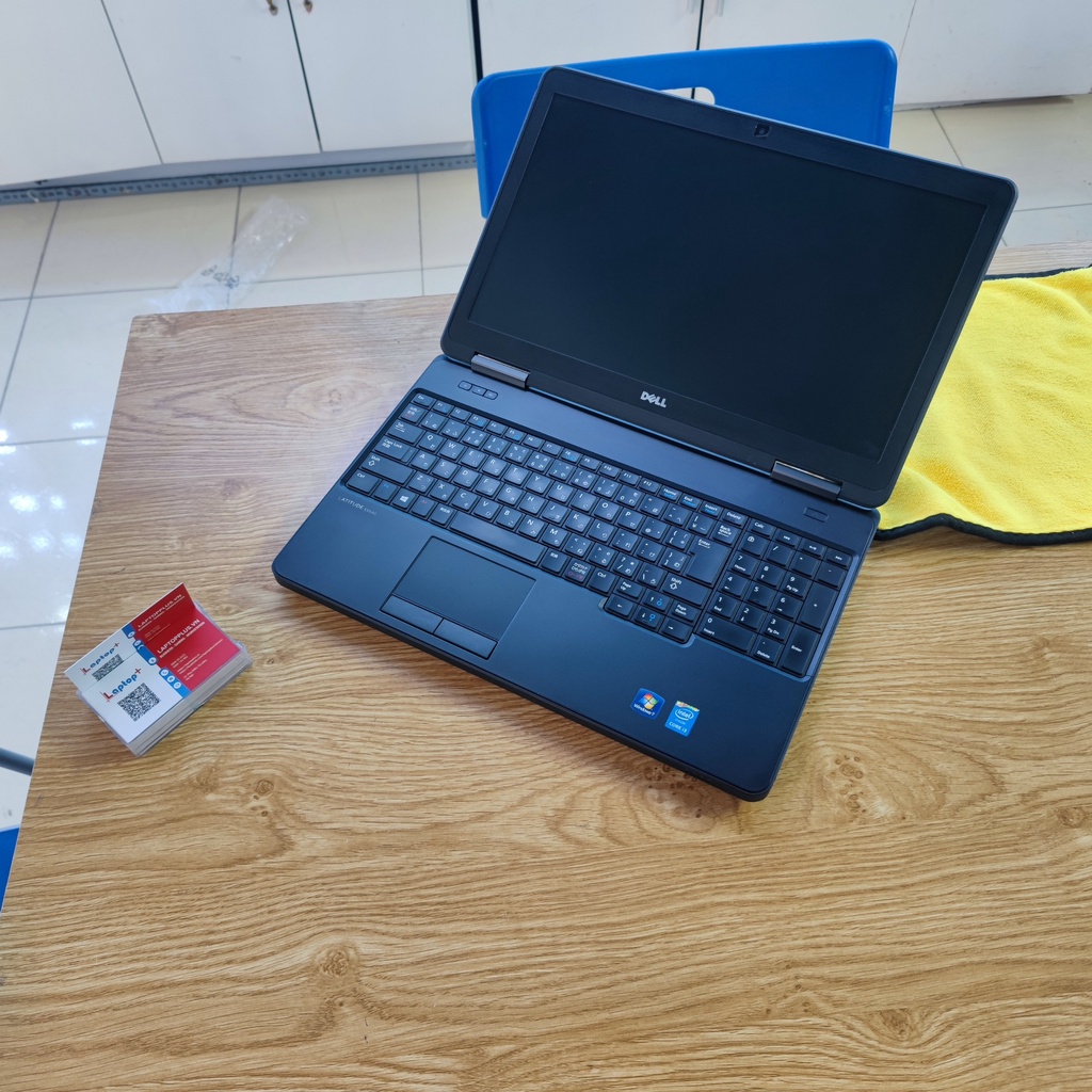 Laptop Dell Latitude E5540 dành riêng cho sinh viên học sinh, dân văn phòng, Core i3-4030u, ram 4GB ssd 120GB, màn 15.6' | BigBuy360 - bigbuy360.vn