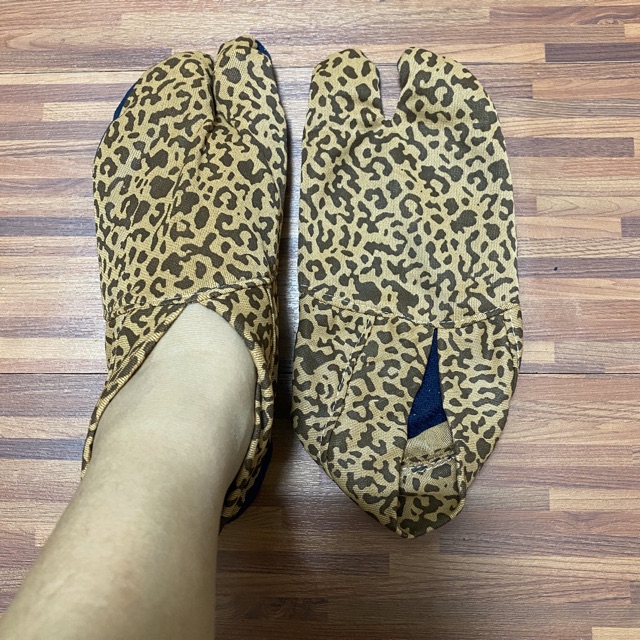 Set 2 đôi vớ hài mang trong nhà cho nữ