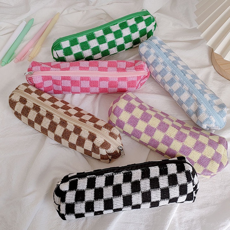 Túi Đựng Bút/Mỹ Phẩm Họa Tiết Bàn Cờ Độc Đáo Tiện Dụng Cho Nữ