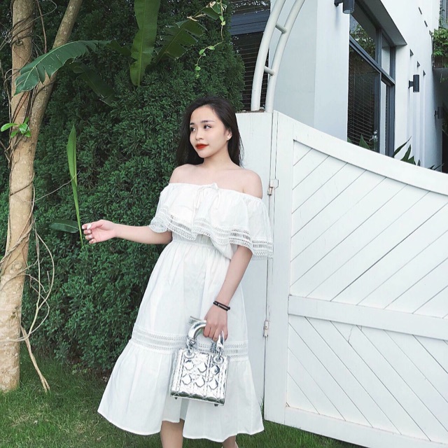 Đầm xô ren trễ vai