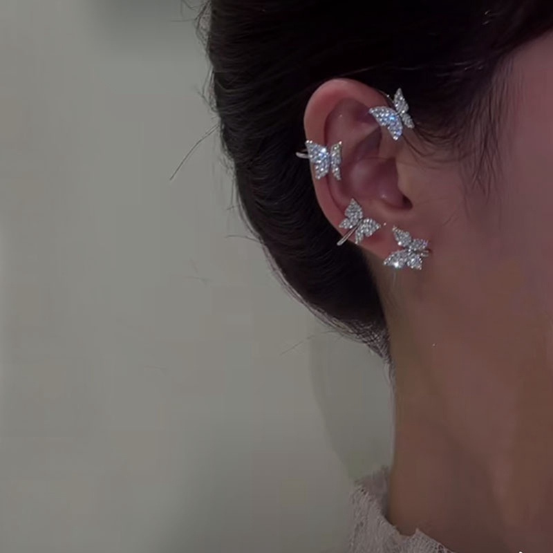 Bông tai đính pha lê hình bướm sang trọng 999