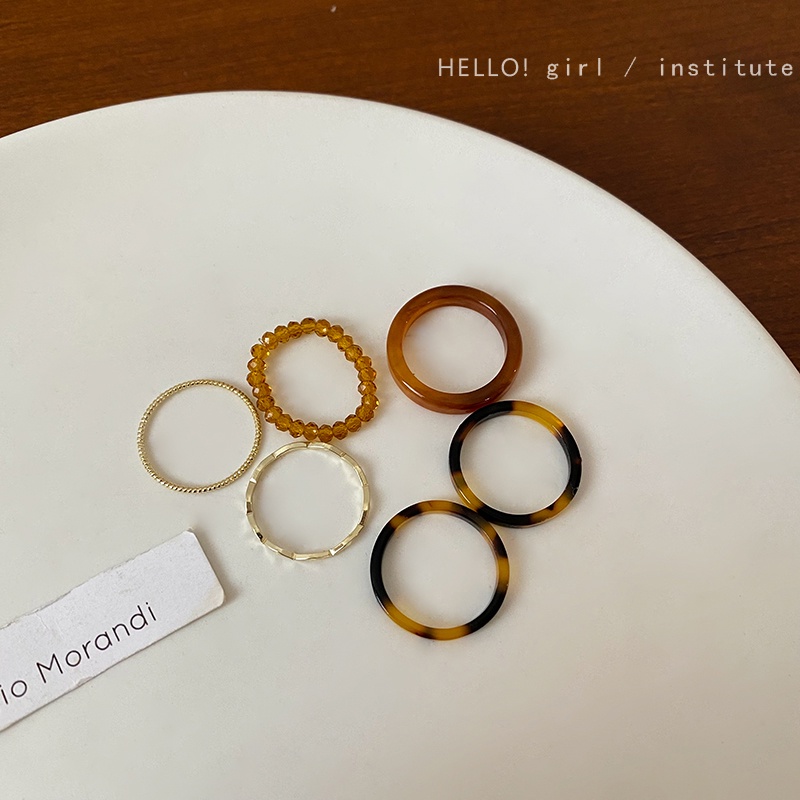 Set 6 nhẫn nhựa resin 17KM đơn giản