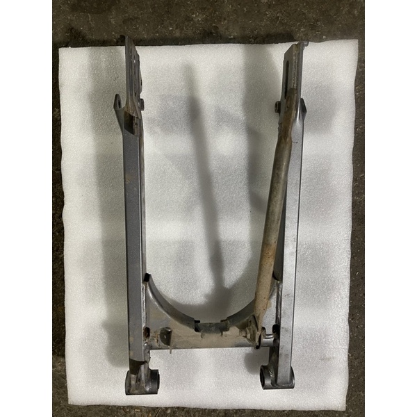 Càng sau xe Sirius 110cm hãng Yamaha
