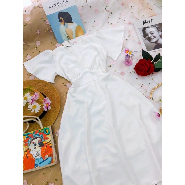 Đầm dạo phố tay rũ dễ thương