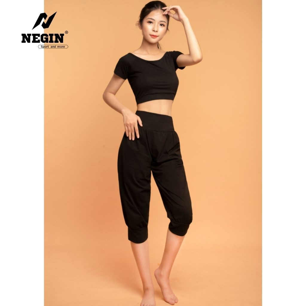 Bộ Đồ Tập Yoga Alibaba NEGIN Dáng Lỡ Áo Croptop Cộc Tay Ôm Body Và Quần Ngố Bo Gấu,Chất Cotton Lạnh Cao Cấp Thấm Hút Mồi