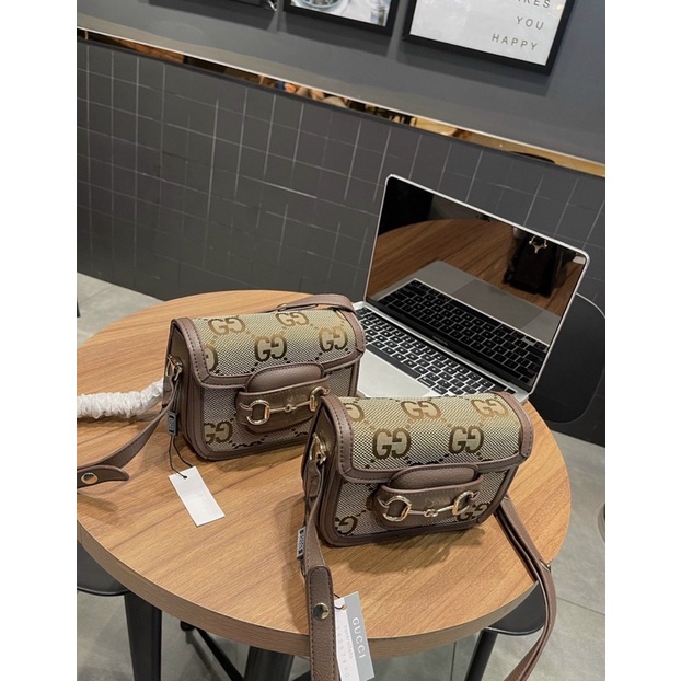 Túi xách nữ kẹp nách hà hồ chữ to size 19