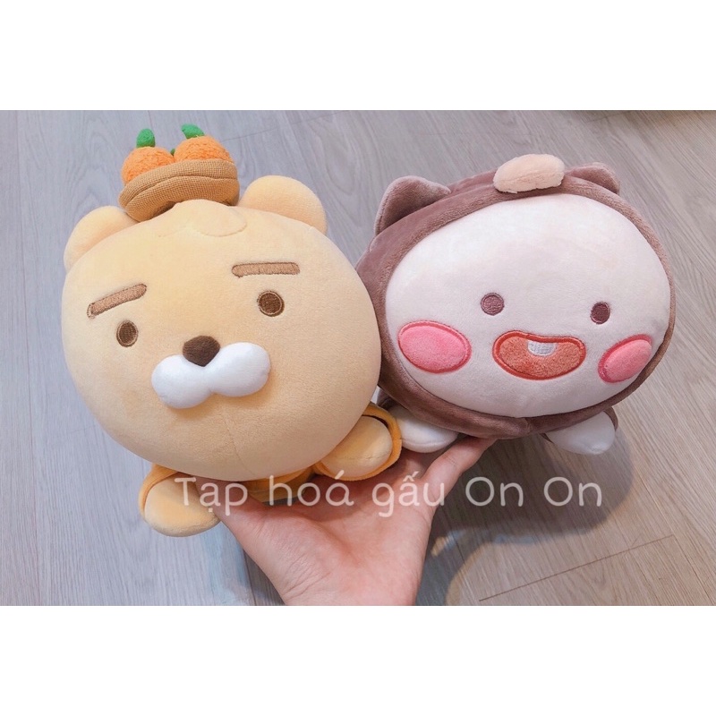 Gấu bông đào cosplay bé heo đen và rian hoodie vàng đội cam miniso chính hãng