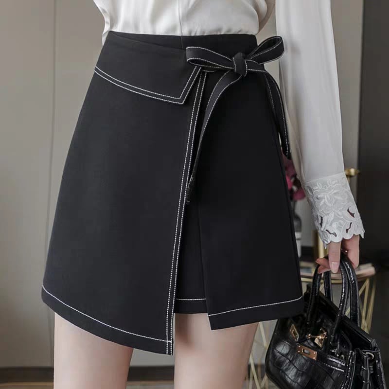 chân váy chữ A phối đáp tà dây