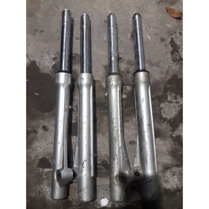 Cặp phuột trước super dr hay dream.rin rã xe.nguyên xi.có trầy.