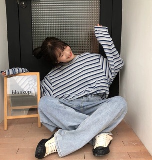 Pull kẻ dài tay