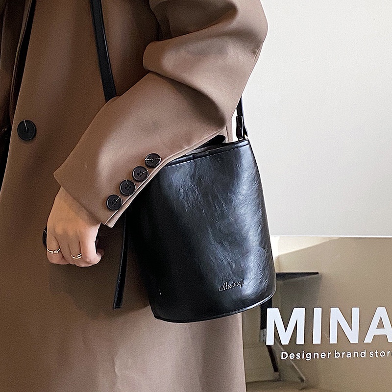 Túi đeo chéo IELGY dạng xô đơn giản phong cách retro cho nữ